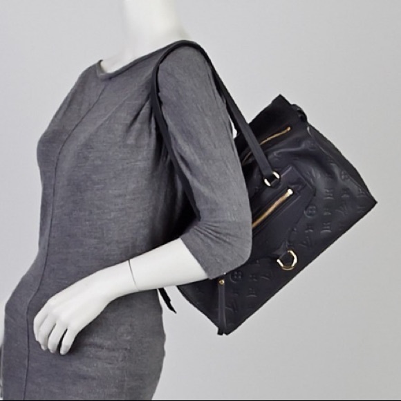 Louis Vuitton Handbags - 🔥Leather 🔥Louis Vuitton set